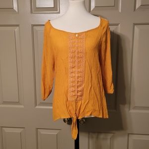 *FINAL PRICE *Fyve ladies mustard gold crinkle tunic.